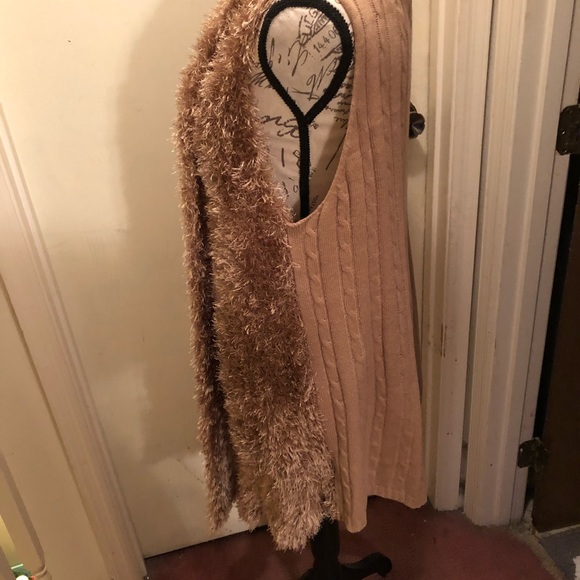 Sweater Vest, by one world. - Picture 3 of 7